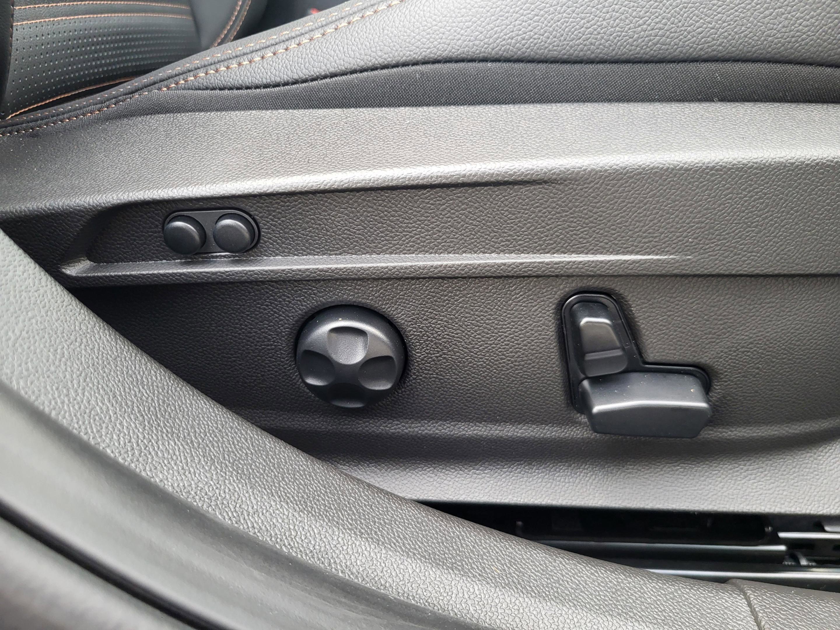 New 2025 Alfa Romeo Giulia w/ Driving Assist Package image 34