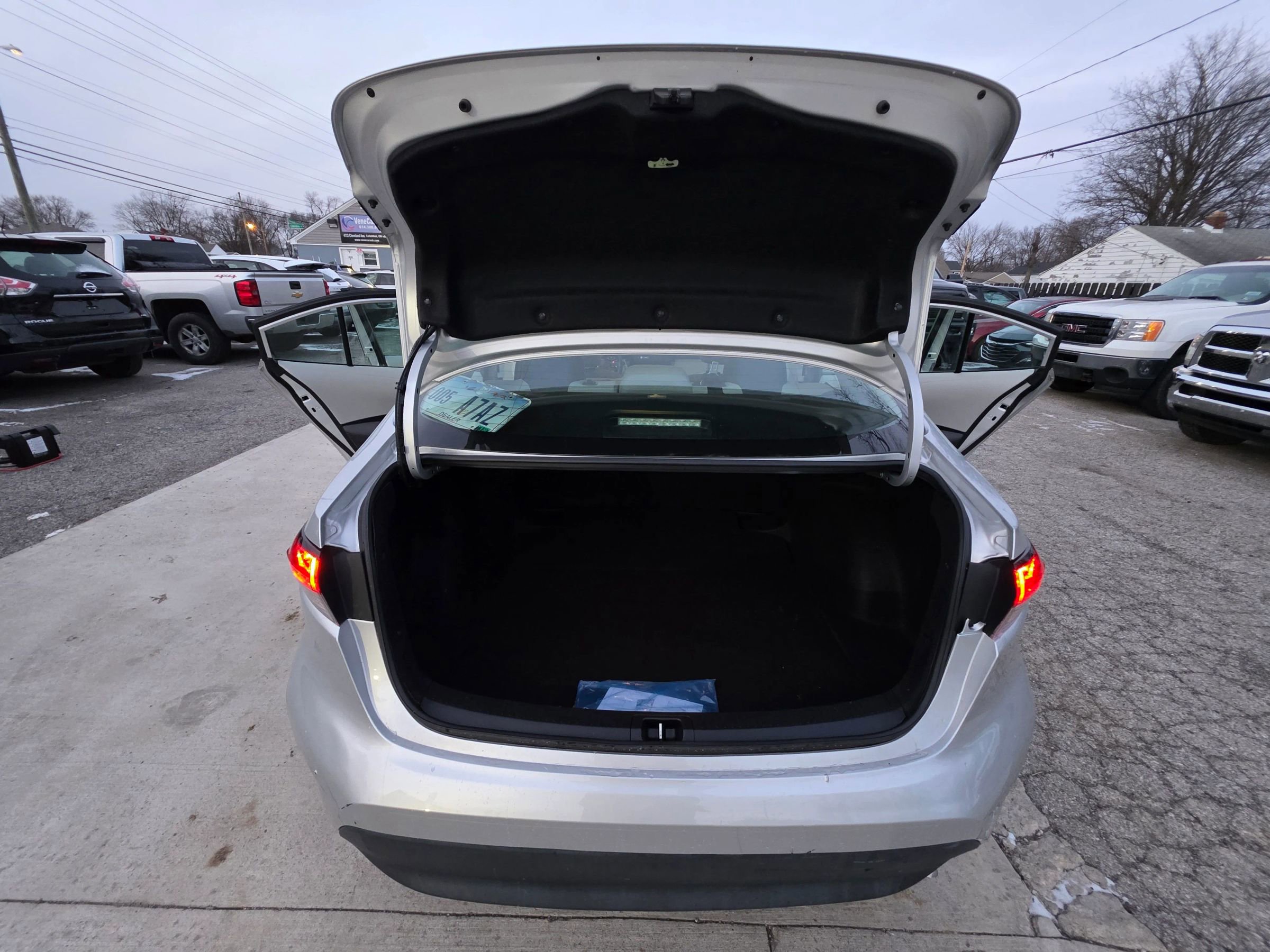 Used 2023 Toyota Corolla LE image 13