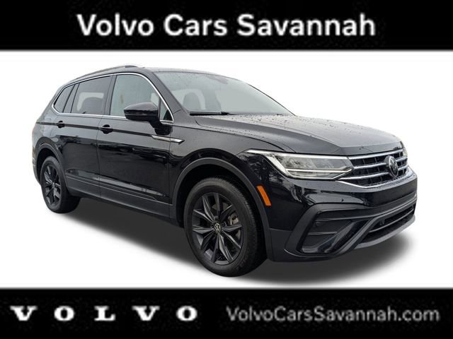 Used 2024 Volkswagen Tiguan SE w/ Panoramic Sunroof Package