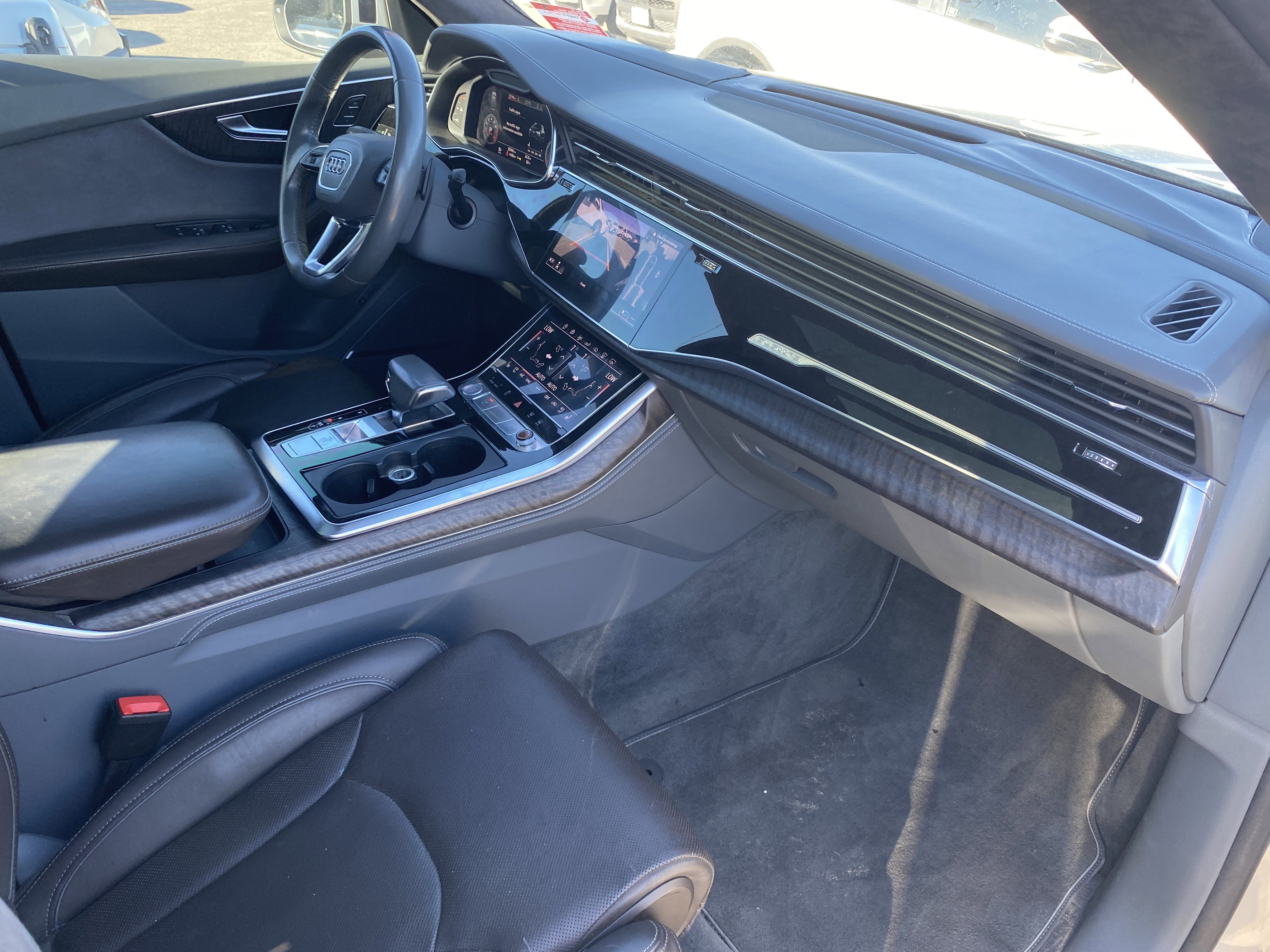 Used 2019 Audi Q8 Prestige AWD/4WD image 21