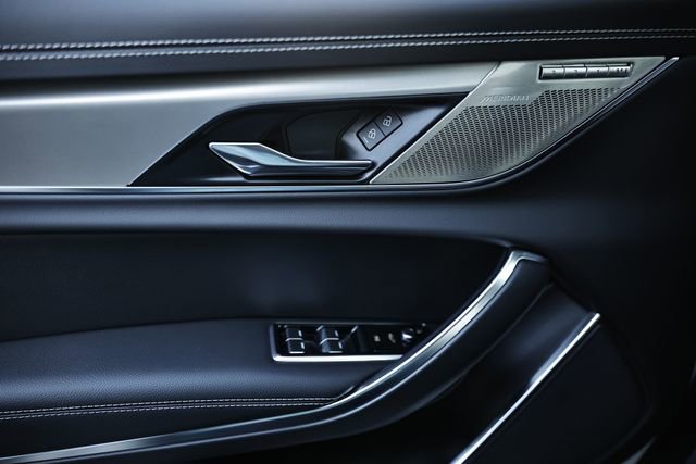 New 2024 Jaguar XF R-Dynamic SE AWD/4WD image 20