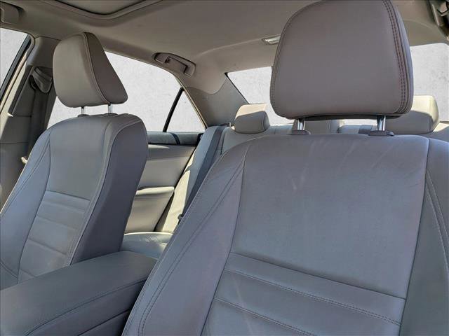 Used 2017 Toyota Camry XLE FWD image 15