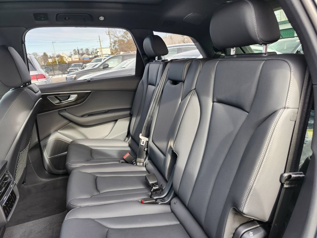 New 2026 Audi Q7 3.0T Premium Plus AWD/4WD image 15