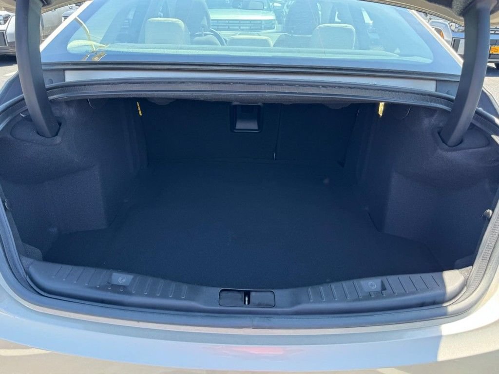 Used 2017 Lincoln MKZ Select w/ Technology Package FWD image 6