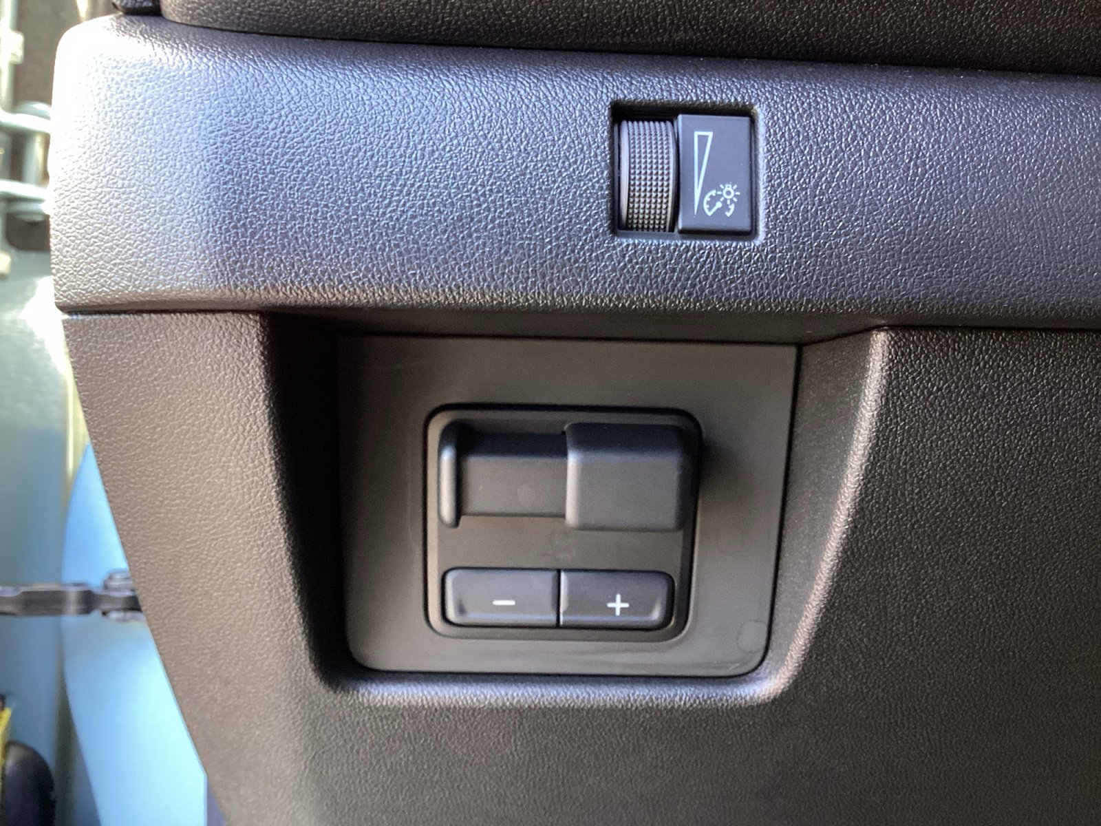 Used 2025 Chevrolet Colorado W/T w/ WT Custom Package image 29