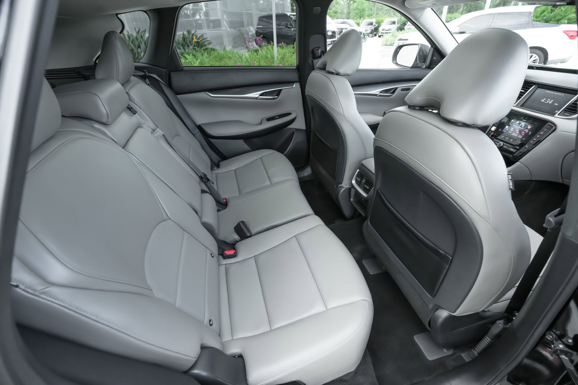 Used 2025 INFINITI QX50 Luxe image 33