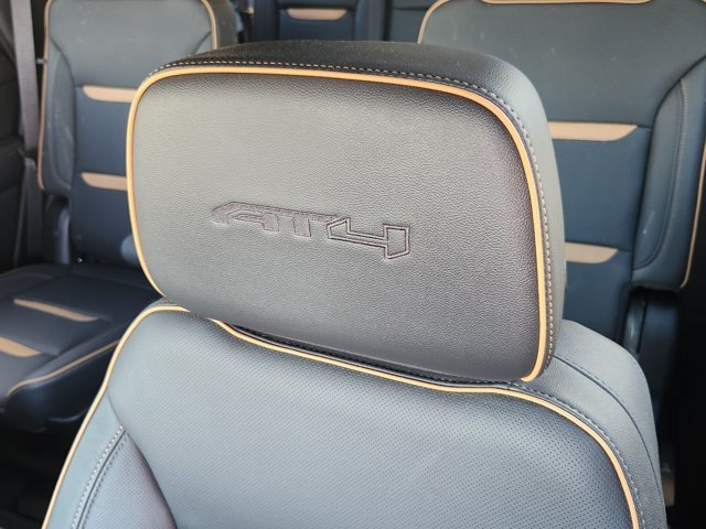 Used 2024 GMC Yukon AT4 w/ Technology Package AWD/4WD image 24