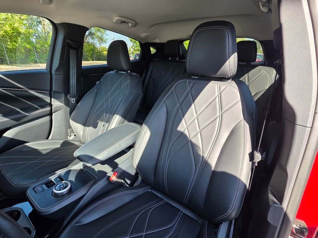 Used 2022 Ford Mustang Mach-E Select image 19