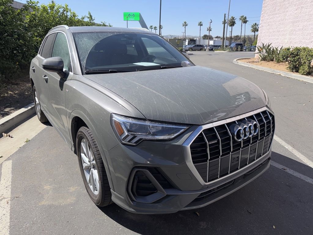 Used 2025 Audi Q3 2.0T Premium image 3
