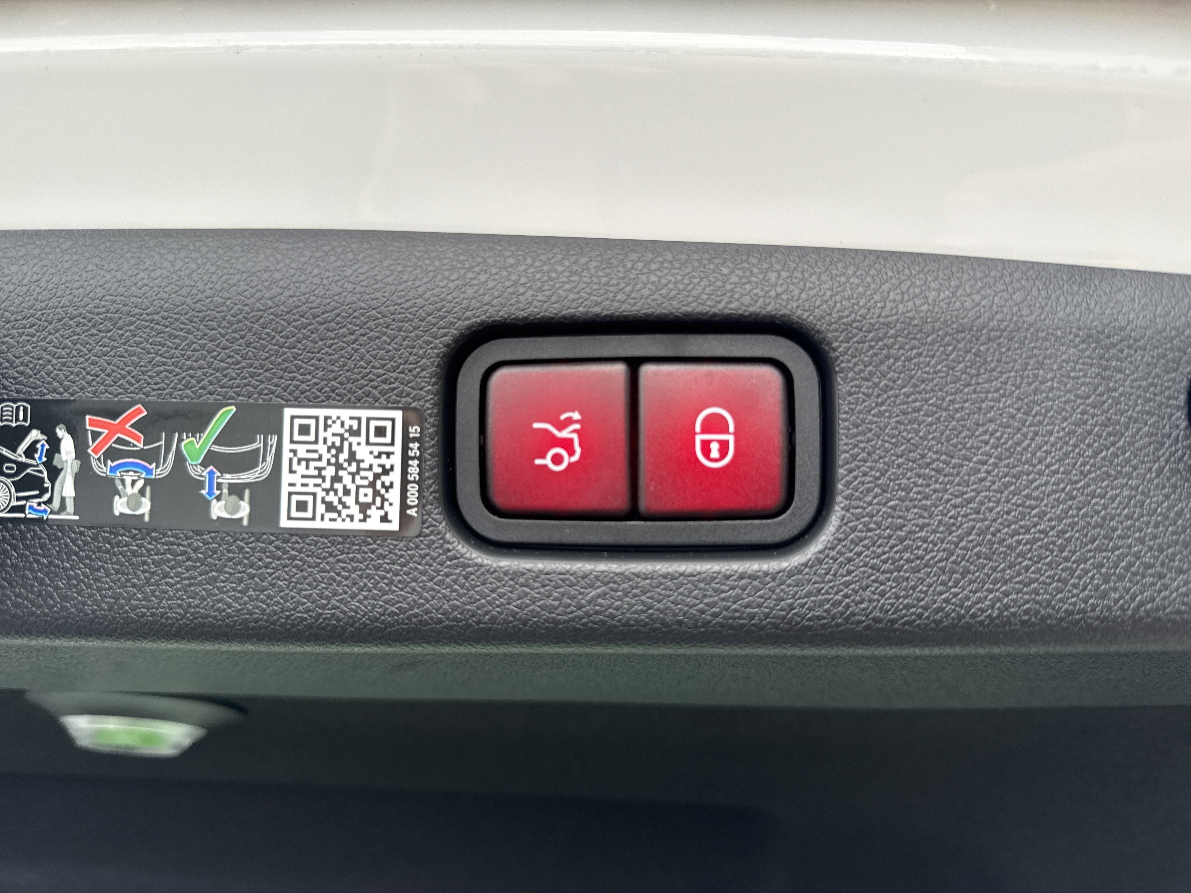 Certified 2024 Mercedes-Benz E 350 4MATIC Sedan image 16