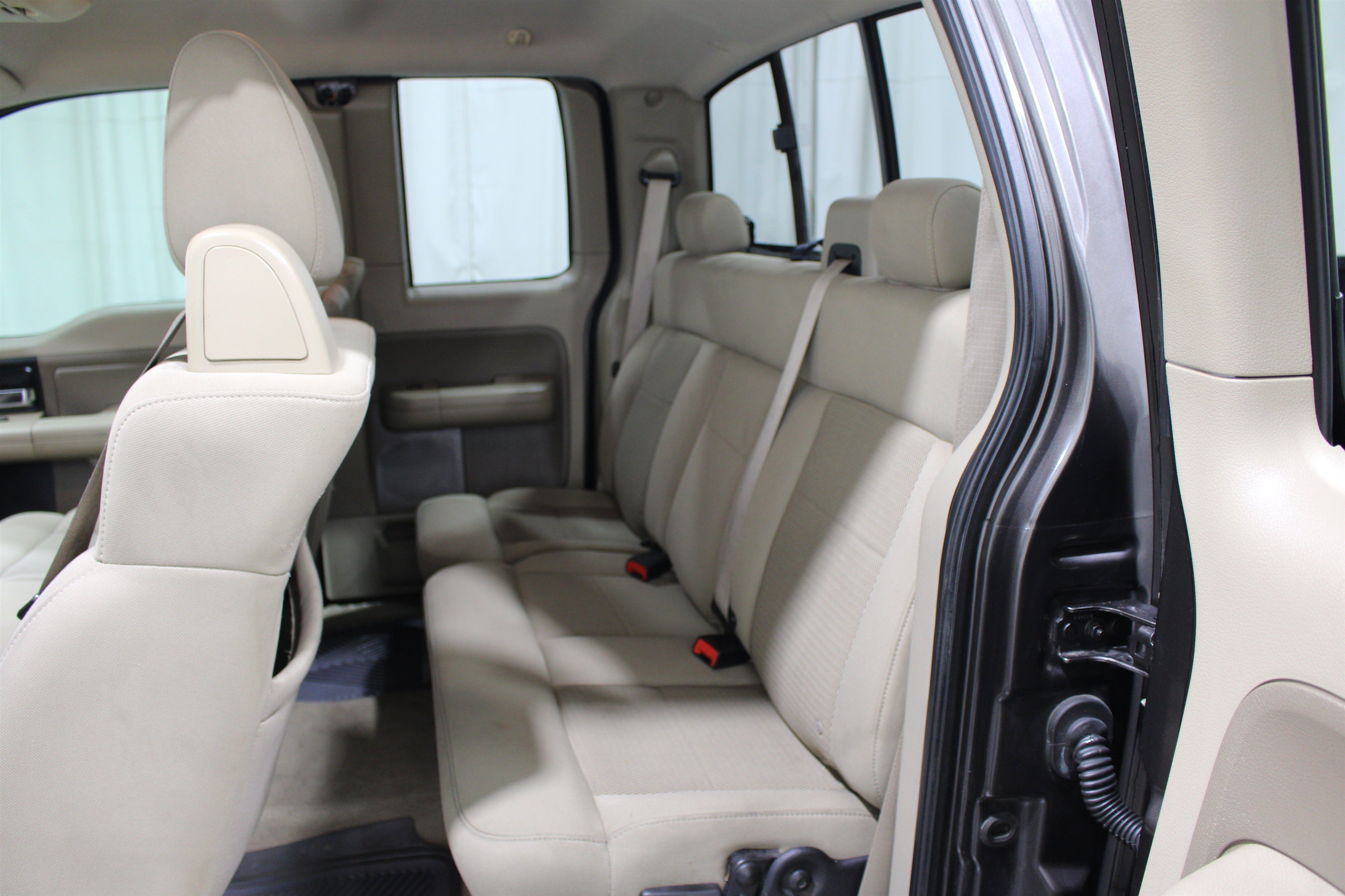 Used 2006 Ford F150 XLT AWD/4WD image 14