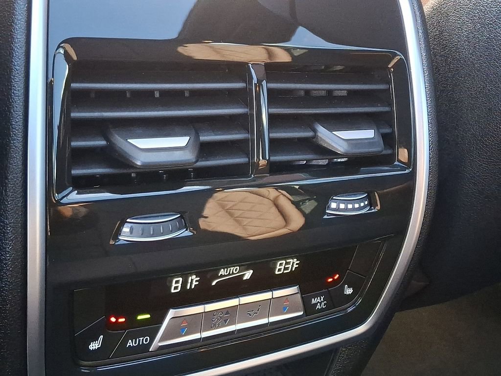 Used 2026 BMW X5 xDrive40i AWD/4WD image 11