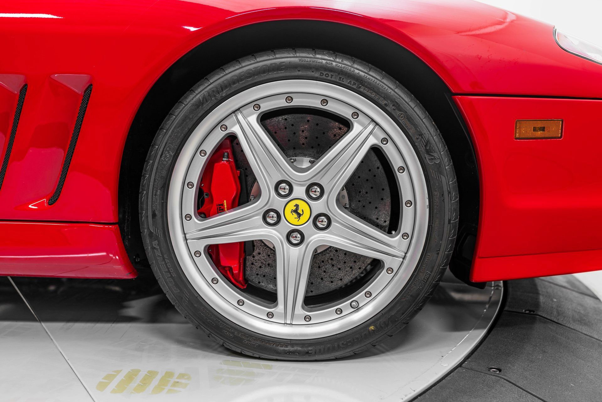 Used 2005 Ferrari 575M Maranello Superamerica RWD image 17