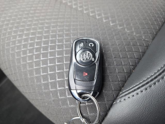 Used 2021 Buick Encore Preferred w/ Safety Package image 33
