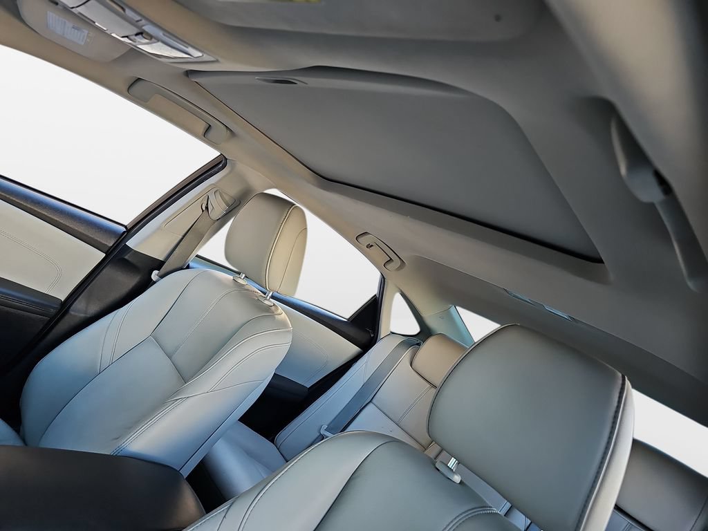 Used 2016 Toyota Avalon XLE Premium w/ Protection Package FWD image 19