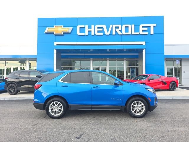 Used 2024 Chevrolet Equinox LT AWD/4WD image 2