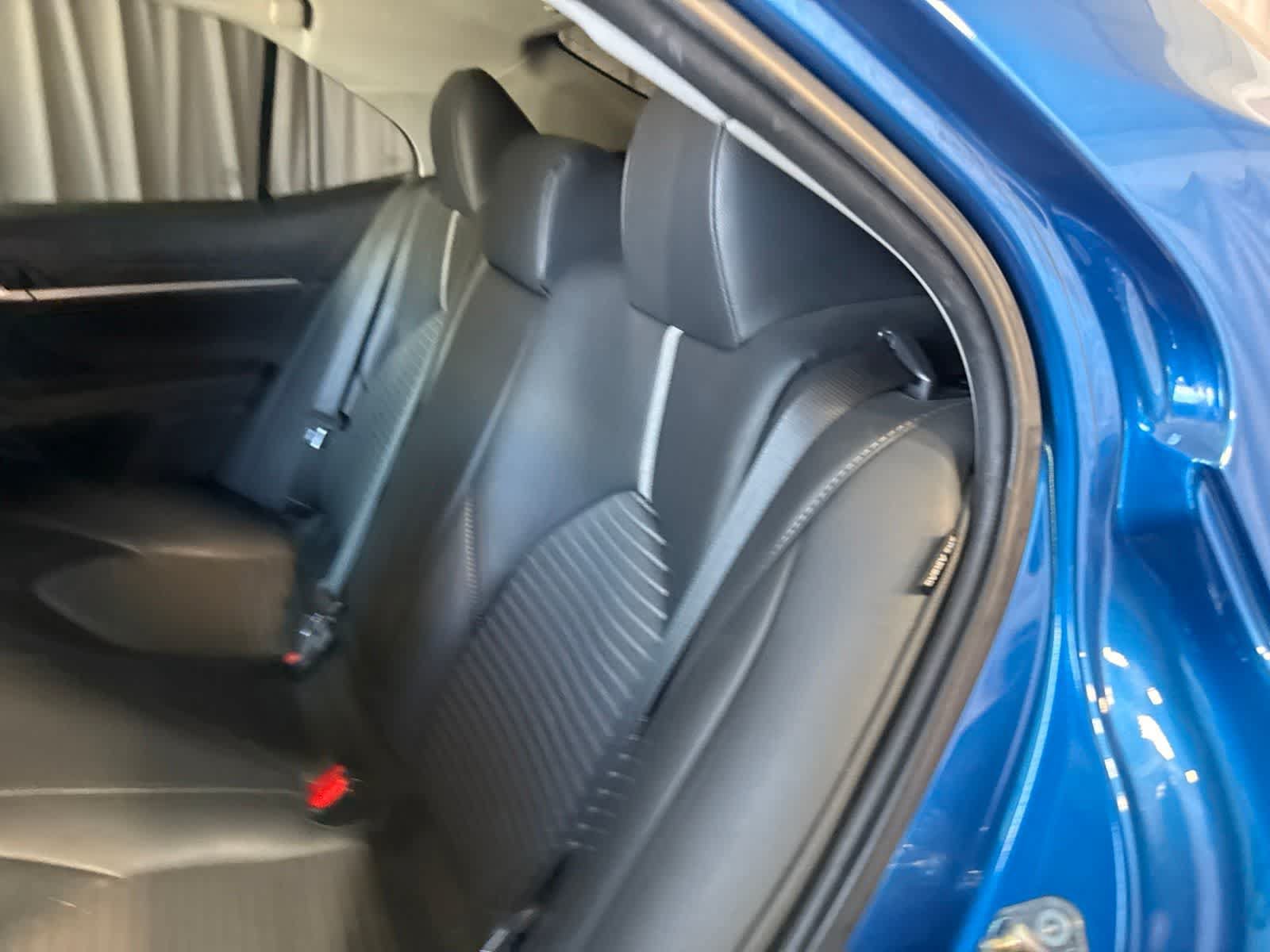 Used 2019 Toyota Camry SE w/ Carpet Mat Package FWD image 16