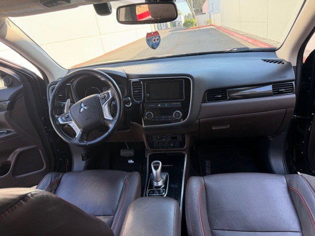 Used 2018 Mitsubishi Outlander SEL image 14