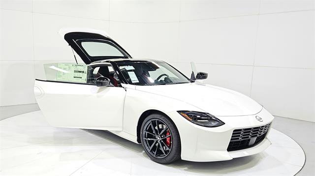 New 2026 Nissan Z Performance w/ Floor Mat Package RWD image 27
