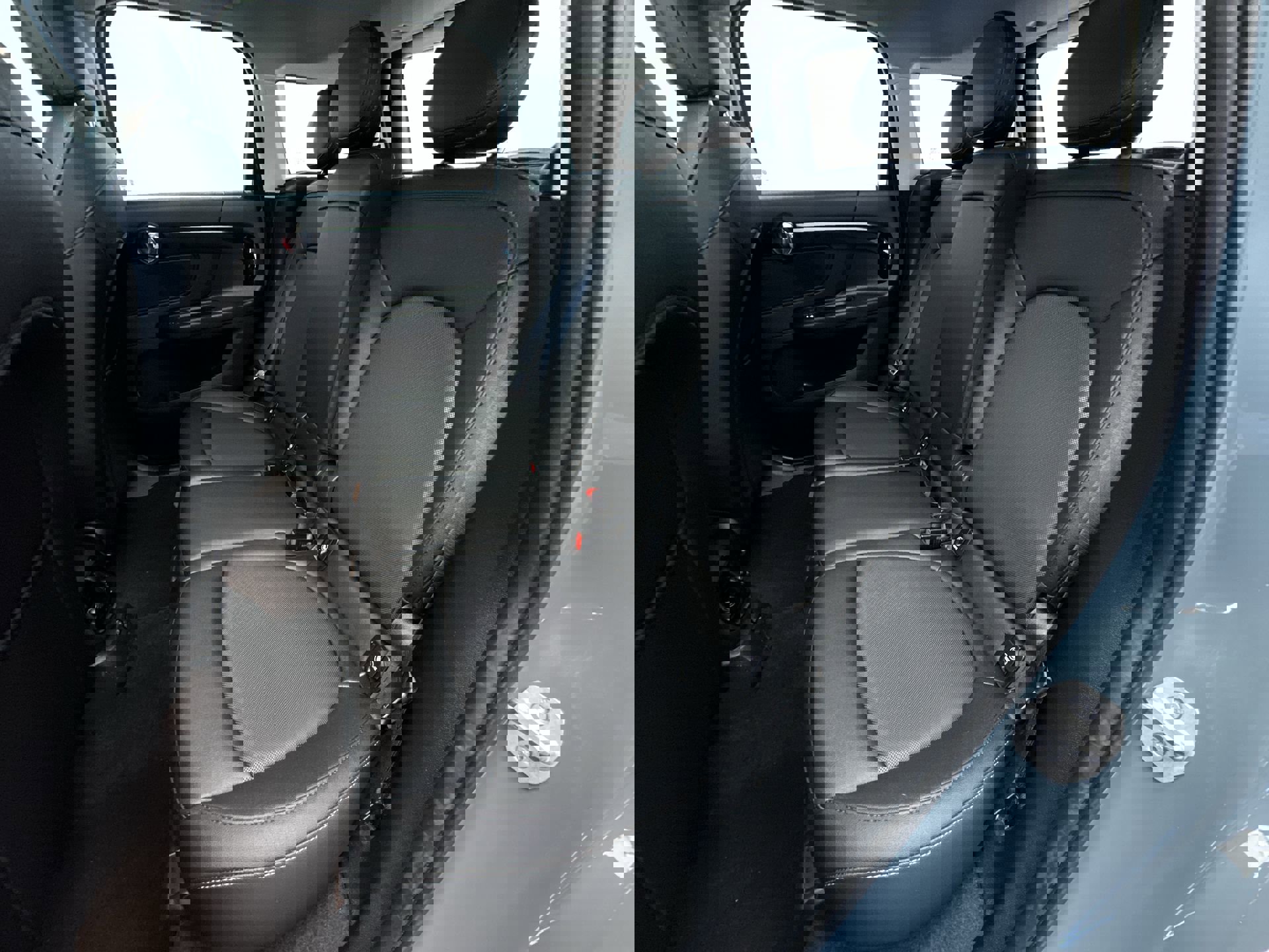 Used 2024 MINI Cooper Countryman S w/ Premium Package image 24