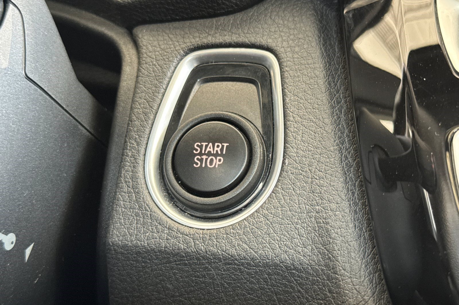 Used 2017 BMW 330e RWD image 27