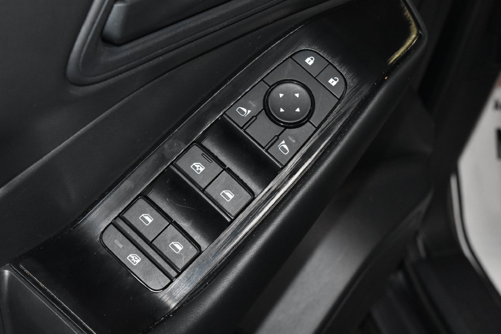 Certified 2026 Nissan Rogue S AWD/4WD image 5