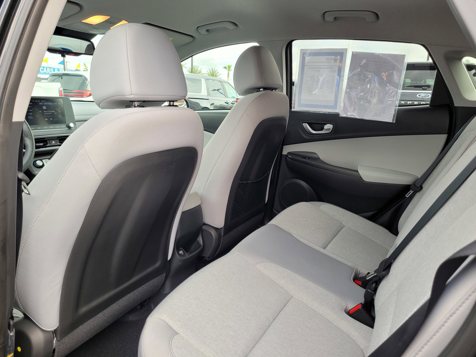 Used 2023 Hyundai Kona SE image 13