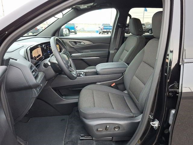 Certified 2025 Chevrolet Traverse LT image 12