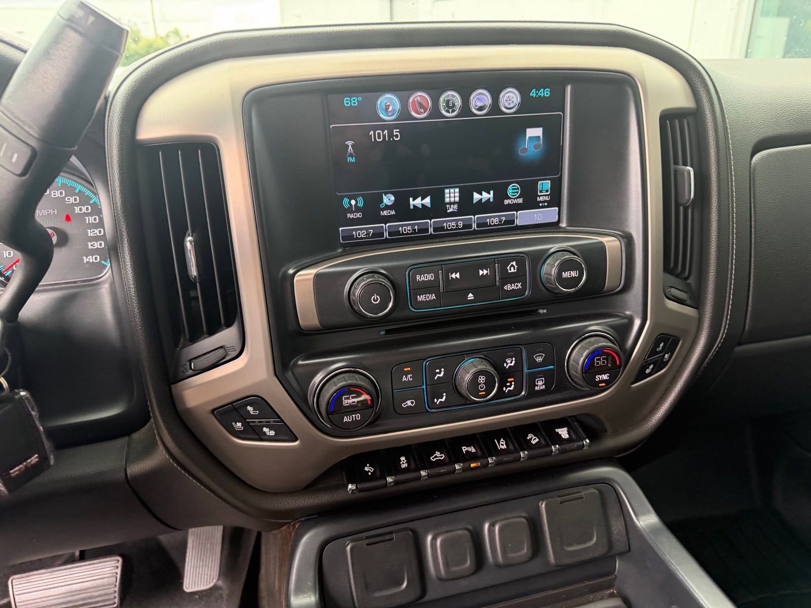 Used 2017 GMC Sierra 3500 Denali w/ Duramax Plus Package AWD/4WD image 7
