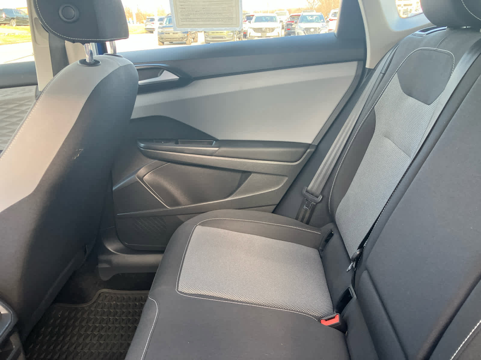 Used 2022 Volkswagen Taos S image 28