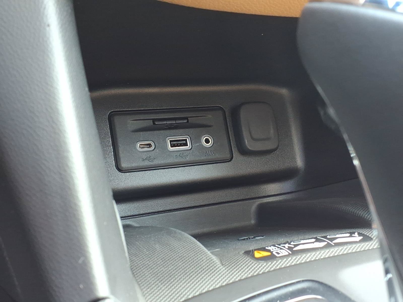 Used 2019 Chevrolet Equinox Premier AWD/4WD image 22