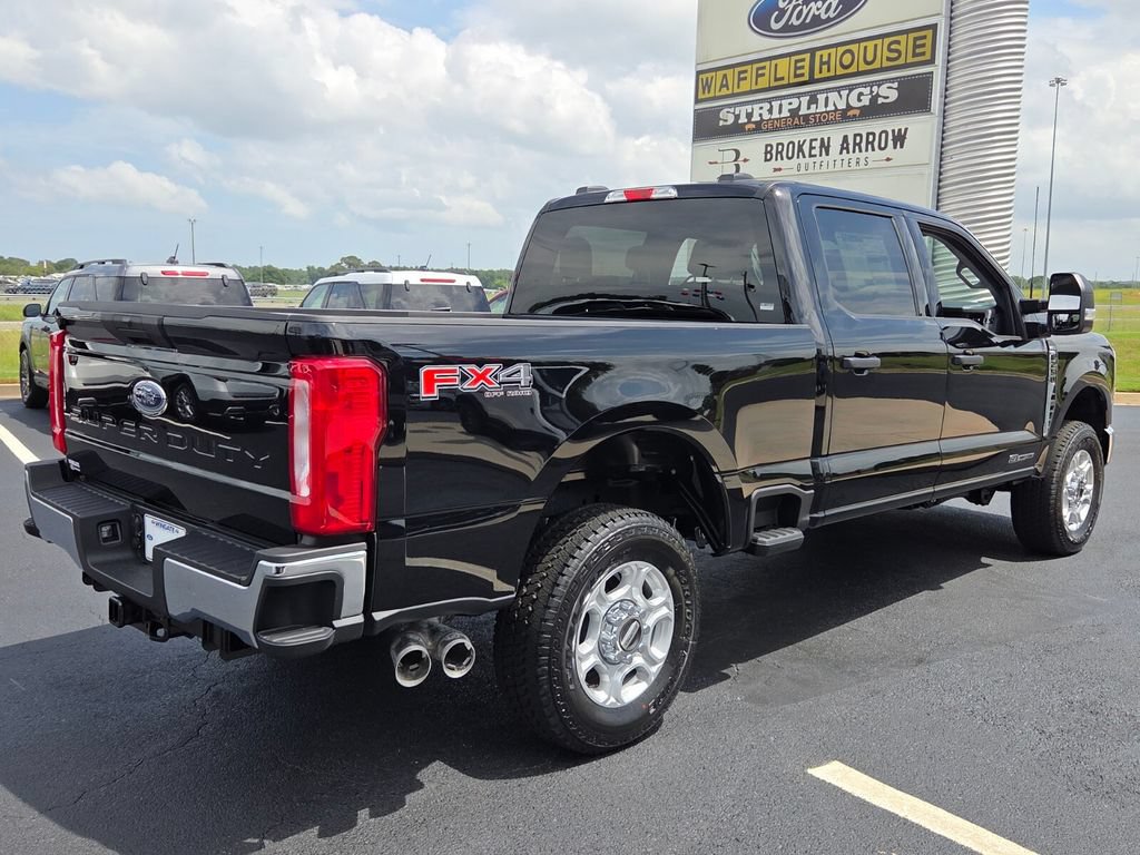 New 2026 Ford F250 XLT w/ FX4 Off-Road Package AWD/4WD image 14