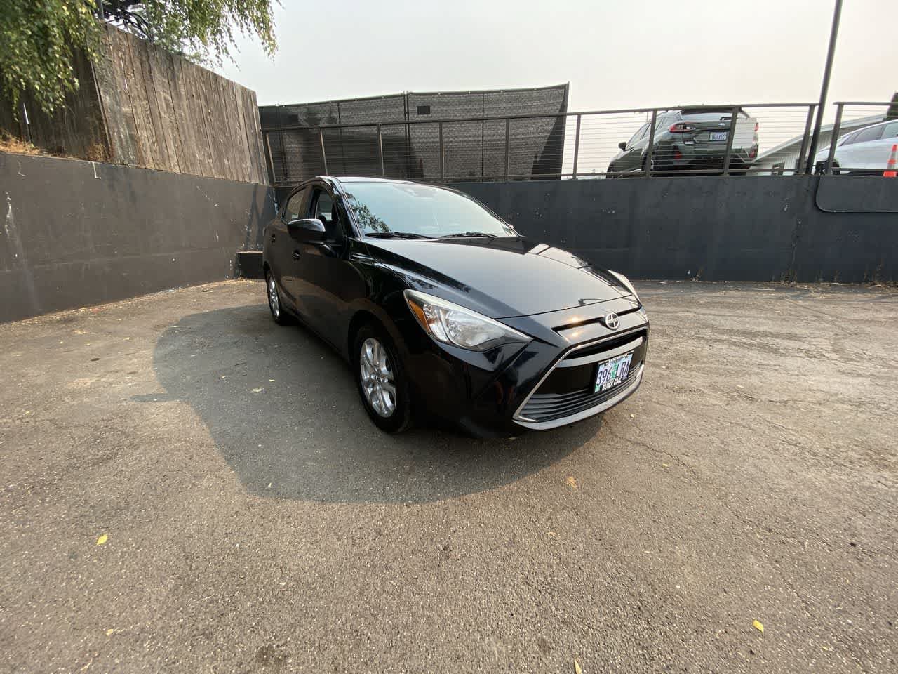 Used 2016 Scion iA FWD image 8