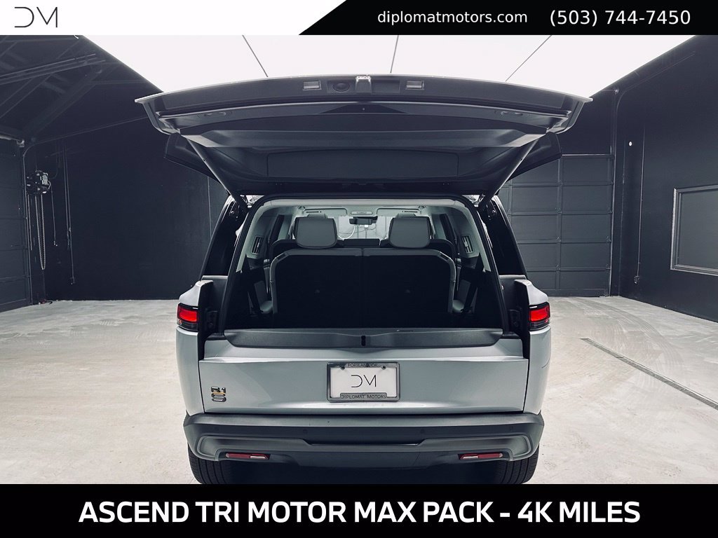 Used 2025 Rivian R1S Premium Dual AWD/4WD image 42