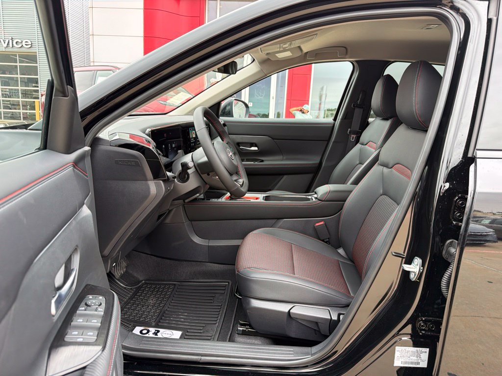 New 2027 Nissan Kicks SR AWD/4WD image 14