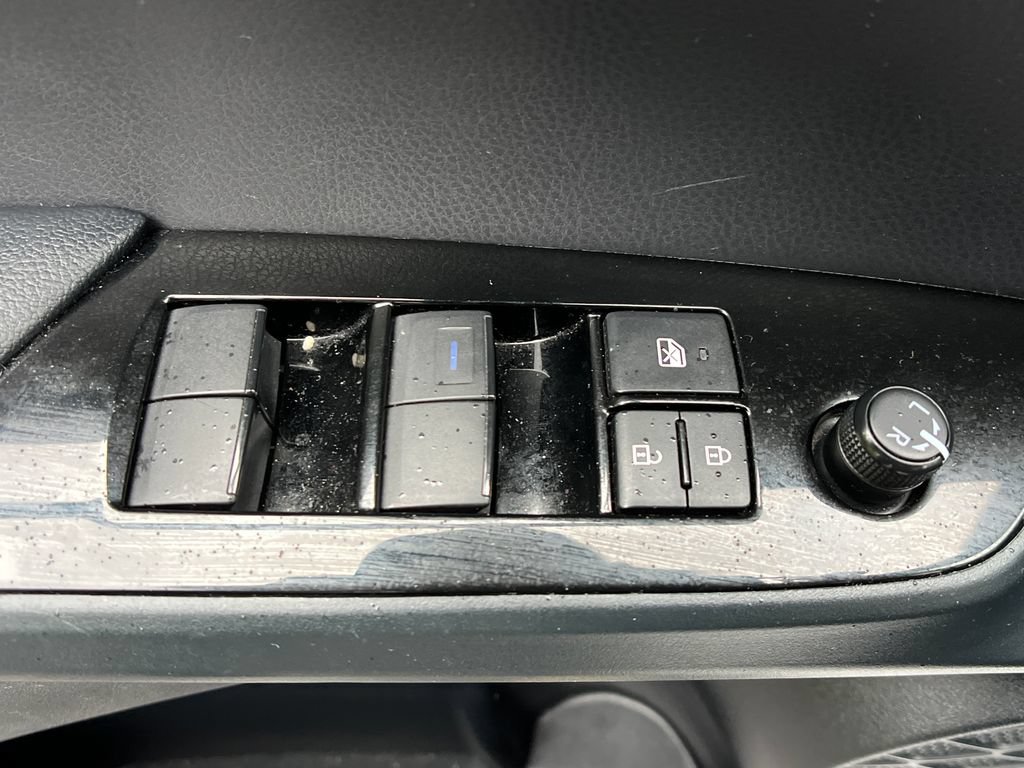 Certified 2021 Toyota Prius Prime LE FWD image 12