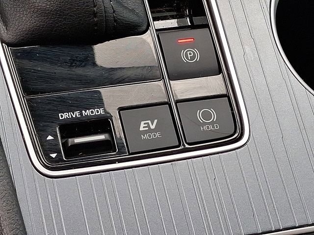 Used 2023 Toyota Sienna XSE image 29