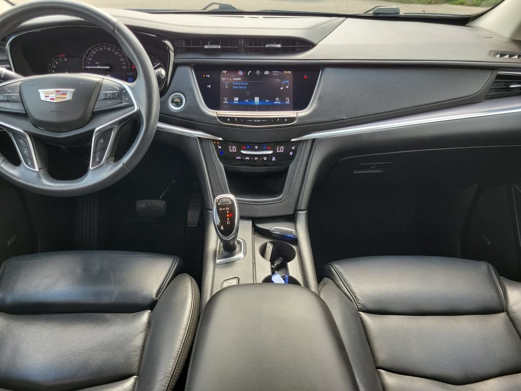 Used 2017 Cadillac XT5 Premium Luxury w/ Driver Assist Package AWD/4WD image 15