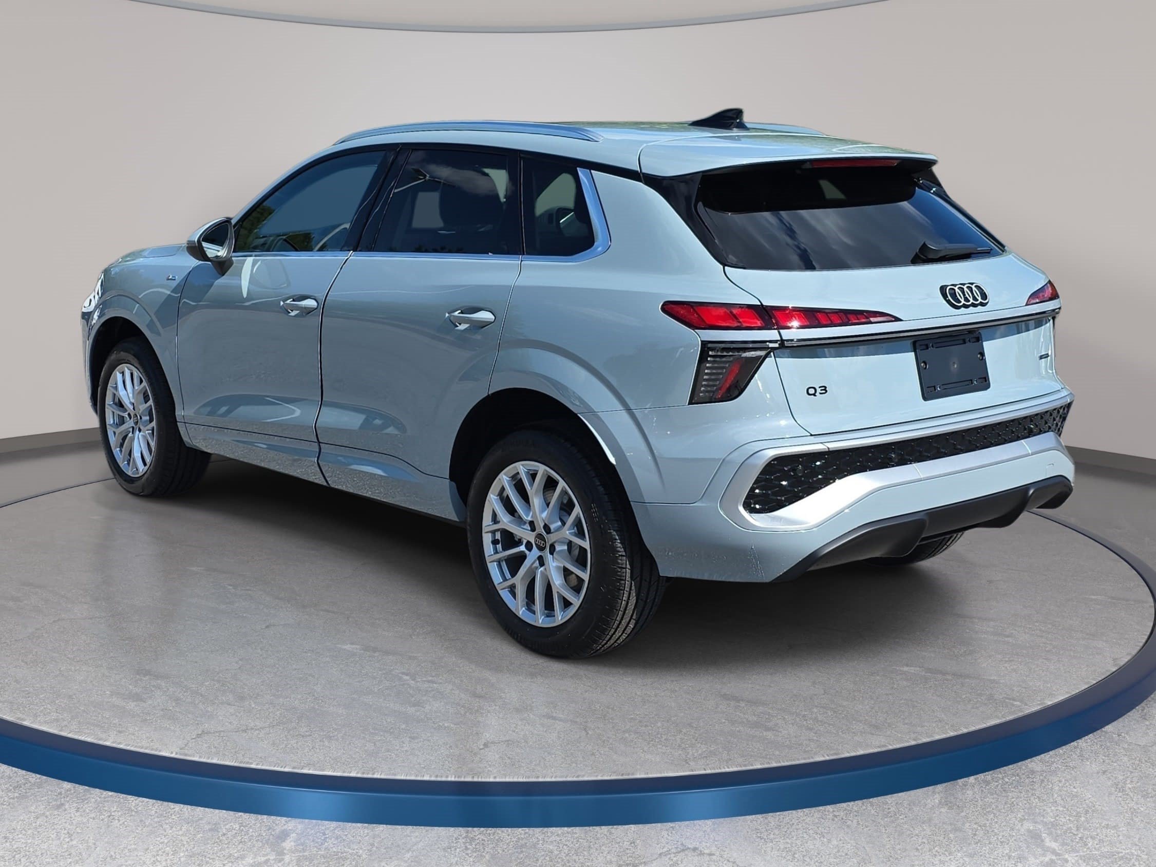 New 2026 Audi Q3 quattro 2.0T AWD/4WD image 7
