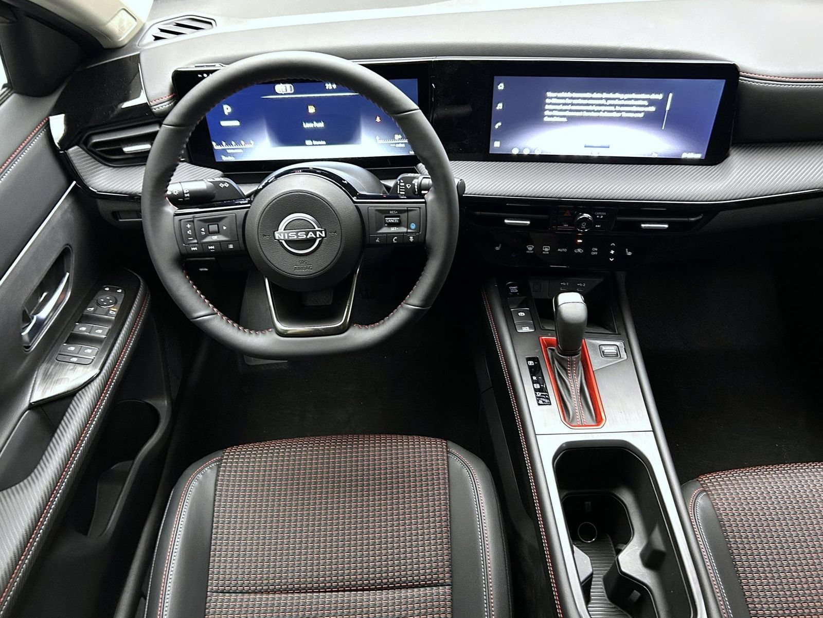 New 2026 Nissan Kicks SR w/ SR Premium Package AWD/4WD image 12