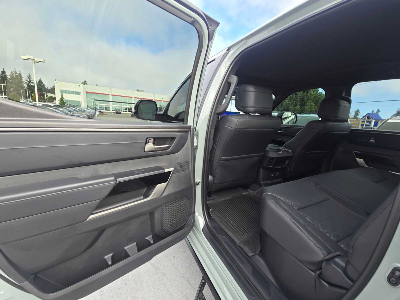 Certified 2025 Toyota Tundra Limited AWD/4WD image 15