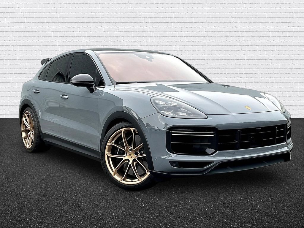 Used 2022 Porsche Cayenne Turbo GT AWD/4WD image 3