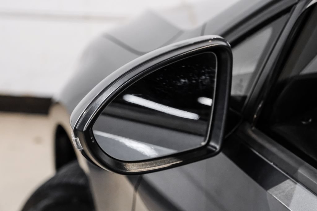 Used 2015 Volkswagen Golf S FWD image 38