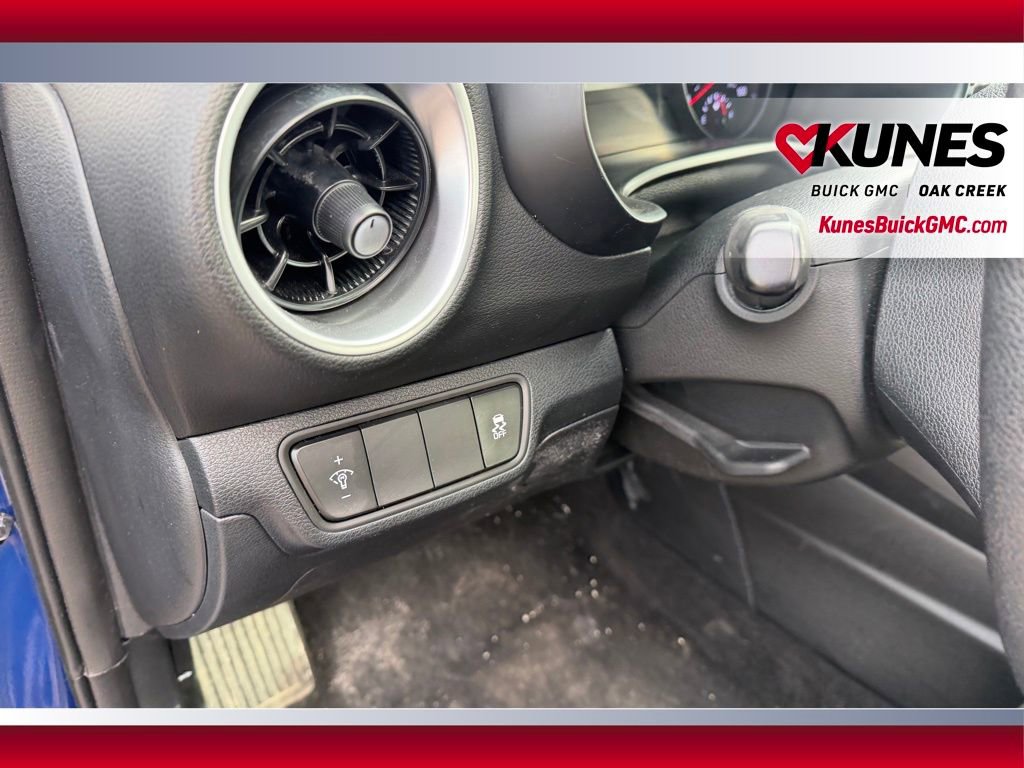 Used 2024 Kia Forte LXS image 10