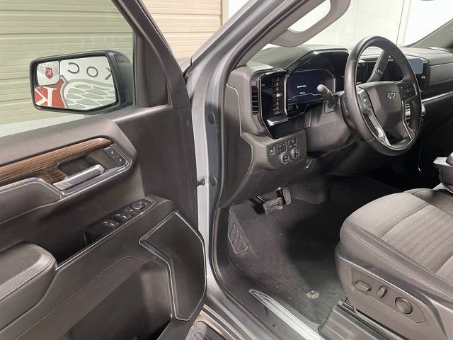 Used 2023 Chevrolet Silverado 1500 RST image 10