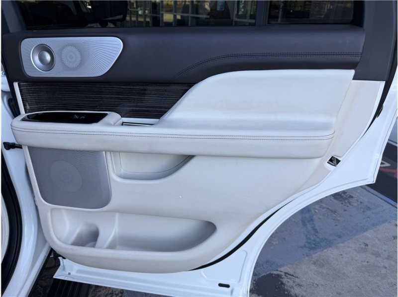 Used 2022 Lincoln Navigator Black Label AWD/4WD image 30