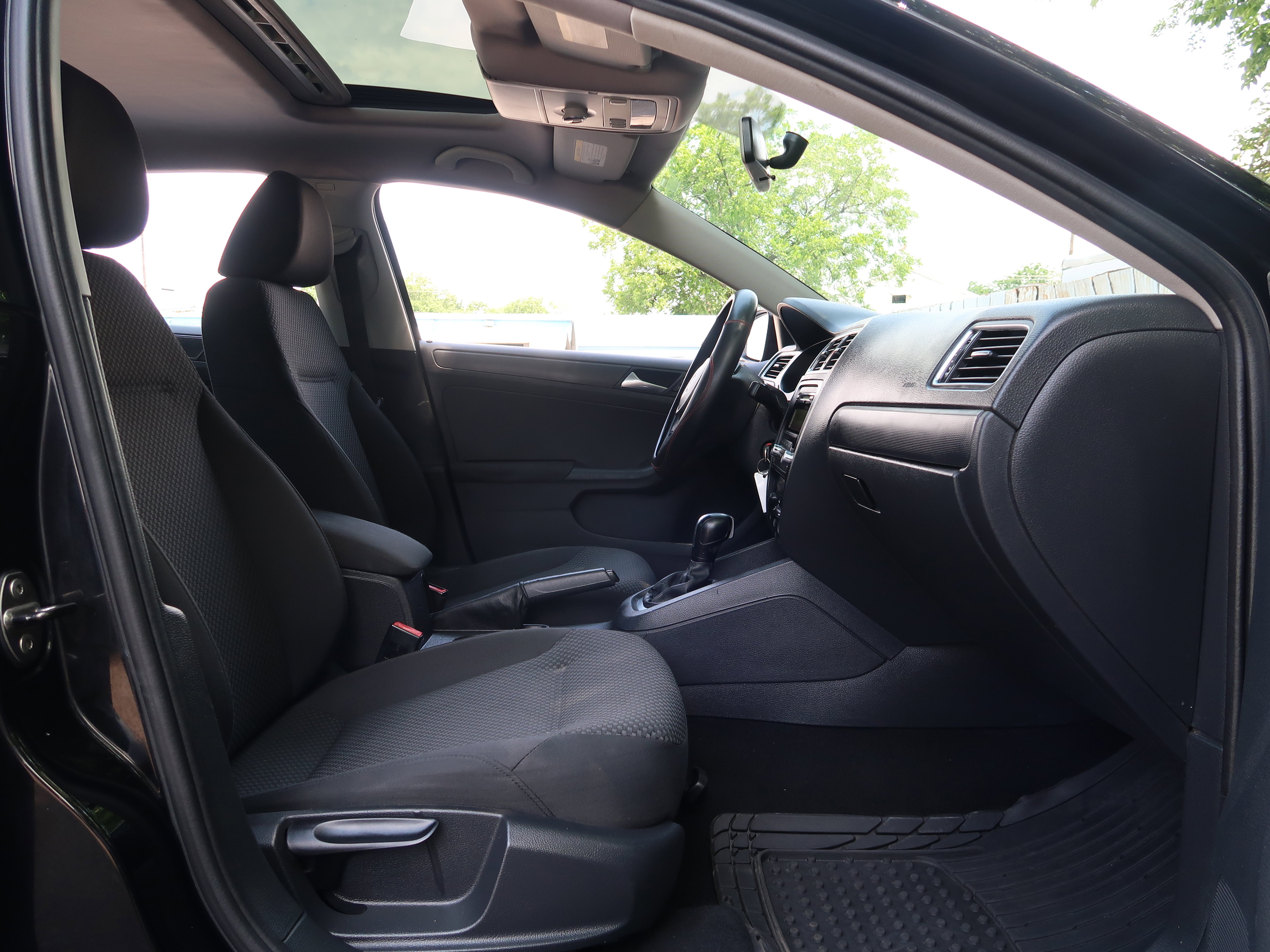 Used 2012 Volkswagen Jetta S FWD image 24