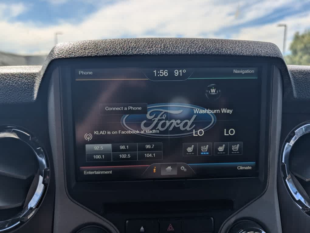 Used 2015 Ford F250 Lariat w/ Lariat Interior Package AWD/4WD image 16