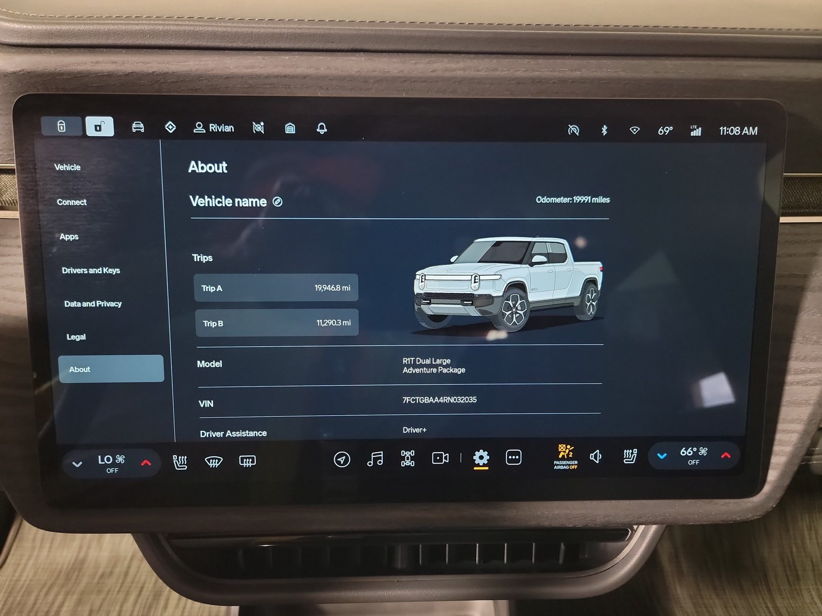 Used 2024 Rivian R1T Adventure Dual AWD/4WD image 27