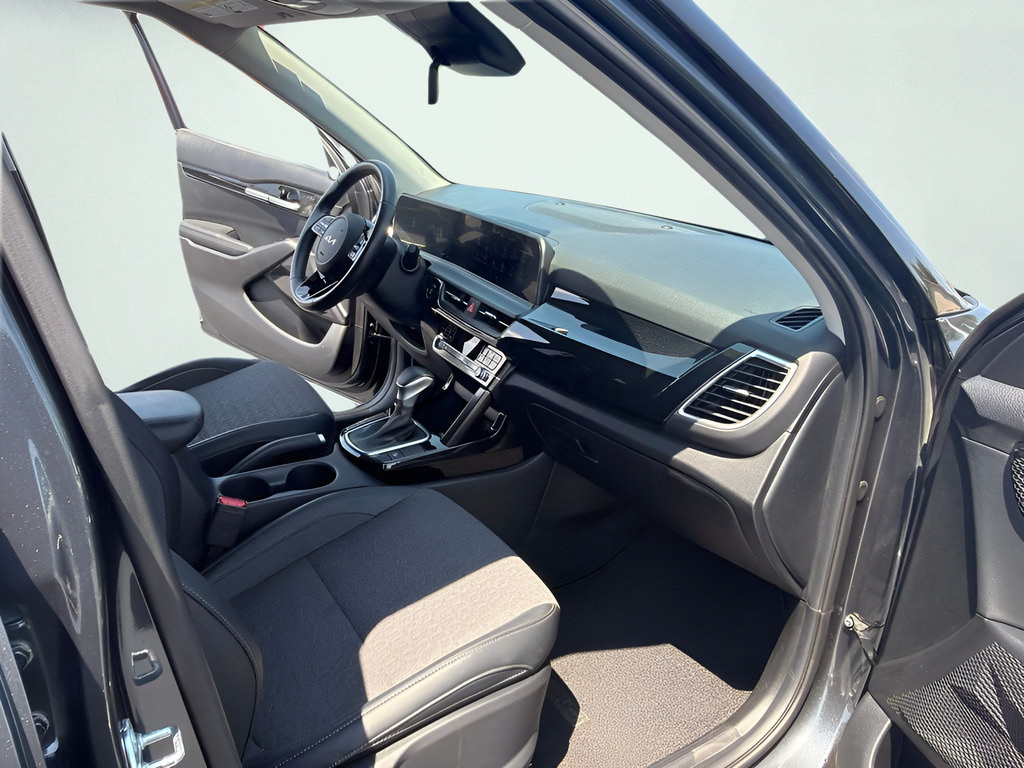 Used 2025 Kia Seltos S FWD image 35